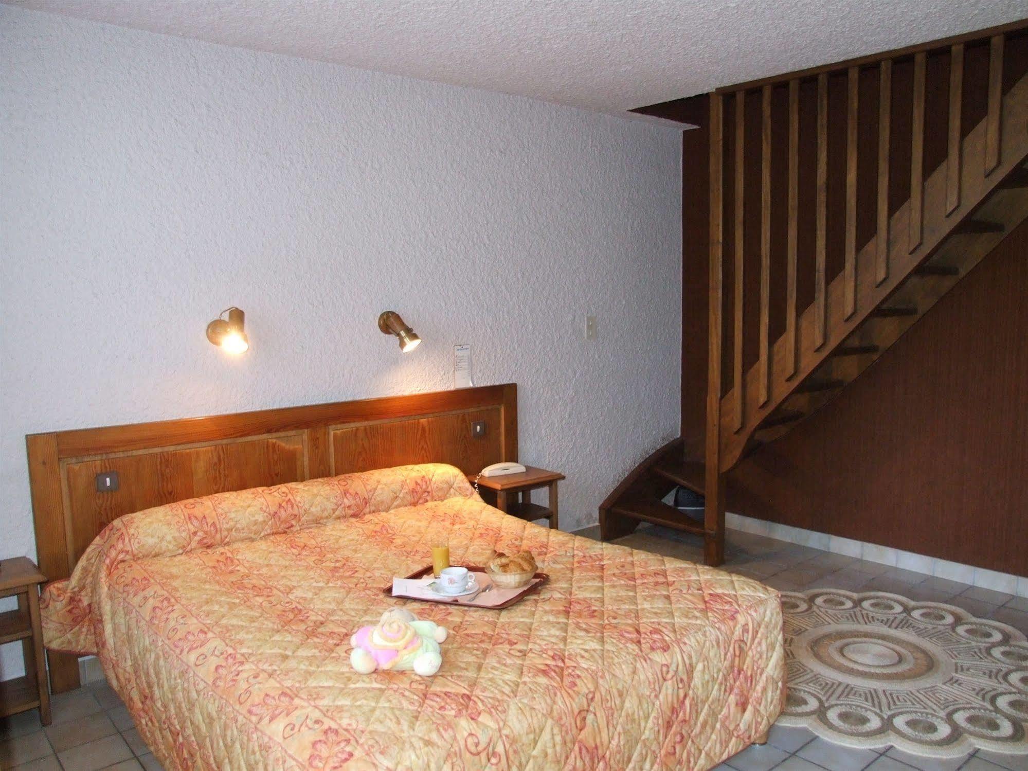 Hotel & Restaurant Azur La Freissinouse ภายนอก รูปภาพ
