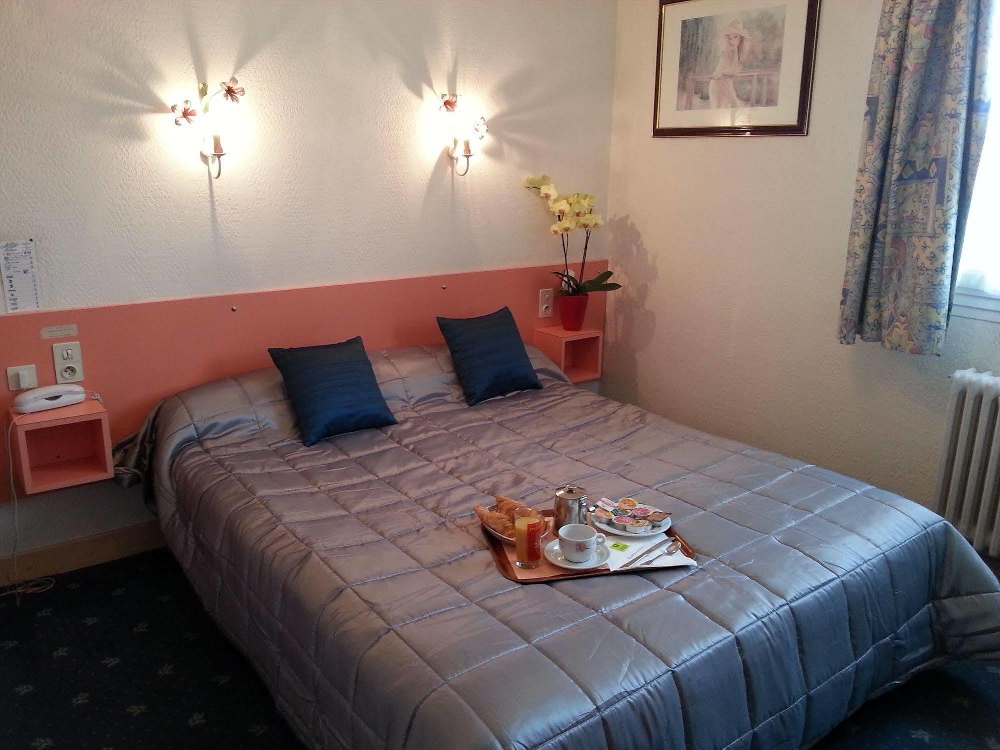 Hotel & Restaurant Azur La Freissinouse ภายนอก รูปภาพ
