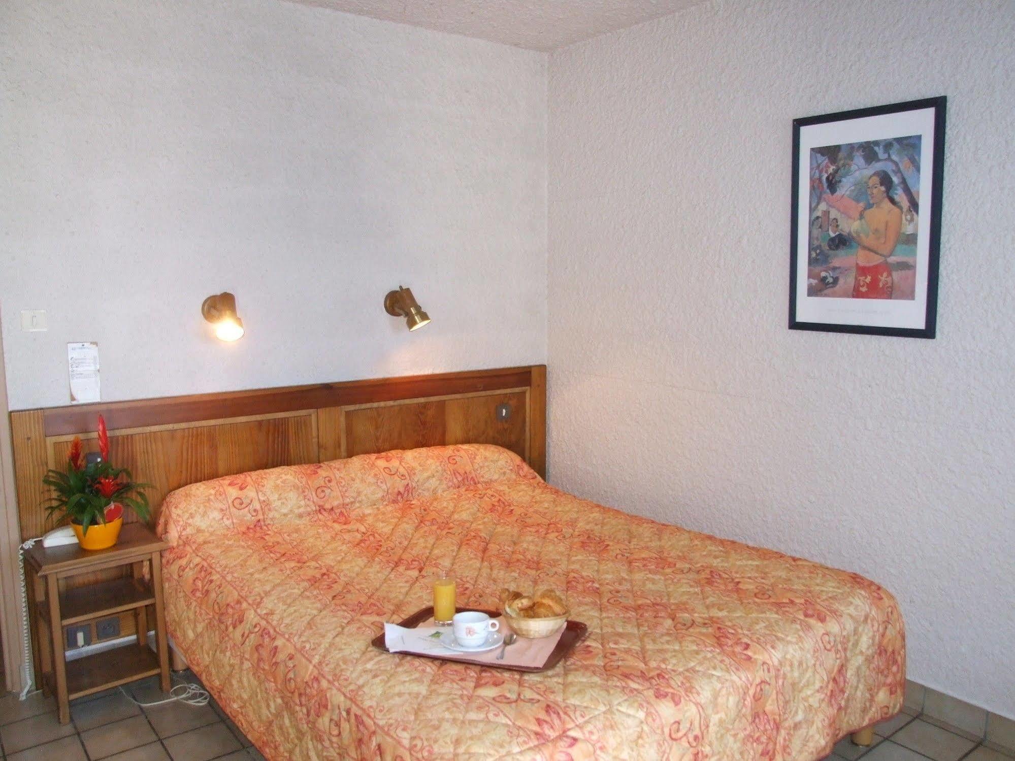 Hotel & Restaurant Azur La Freissinouse ภายนอก รูปภาพ